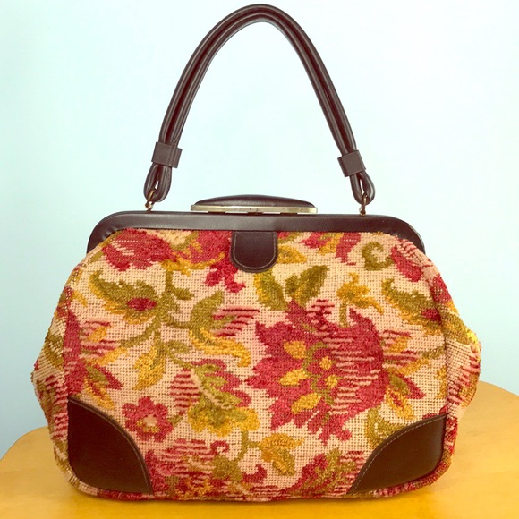 Vintage Handbags - Vintage 🌺 Floral Carpet Satchel Bag